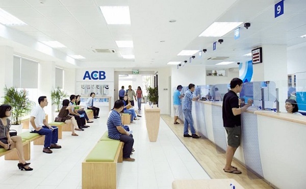 Chuyển tiền nhanh ngân hàng ACB sang Vietcombank tại quầy giao dịch