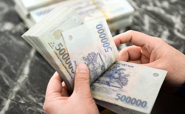 Khách hàng không nên quá lạm dụng rút tiền mặt từ thẻ tín dụng Vietcombank