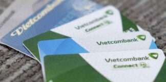 Dưới 18 tuổi có được làm thẻ ATM Vietcombank không? Cần điều kiện gì?