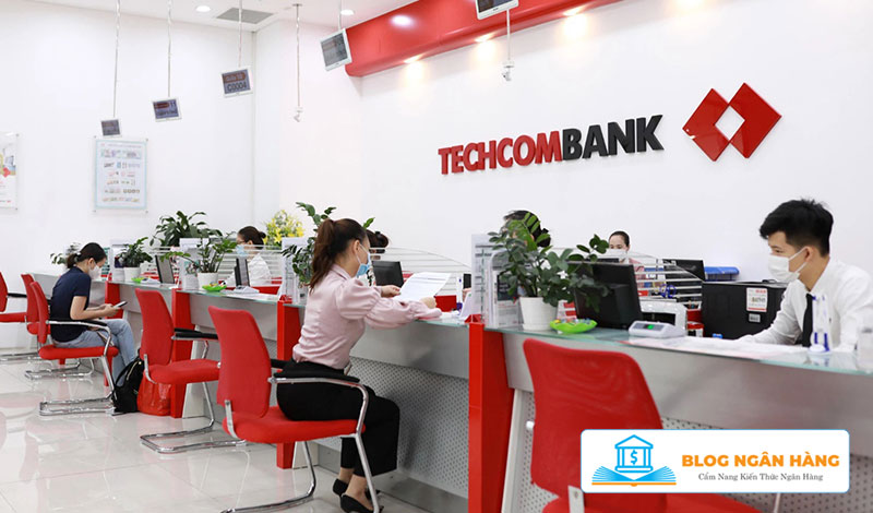 Chuyển tiền tại quầy giao dịch/ chi nhánh ngân hàng Techcombank